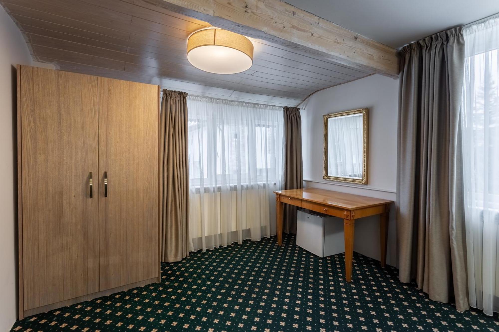 Hotel Eden 3 & Eden 4 à Predeal Extérieur photo