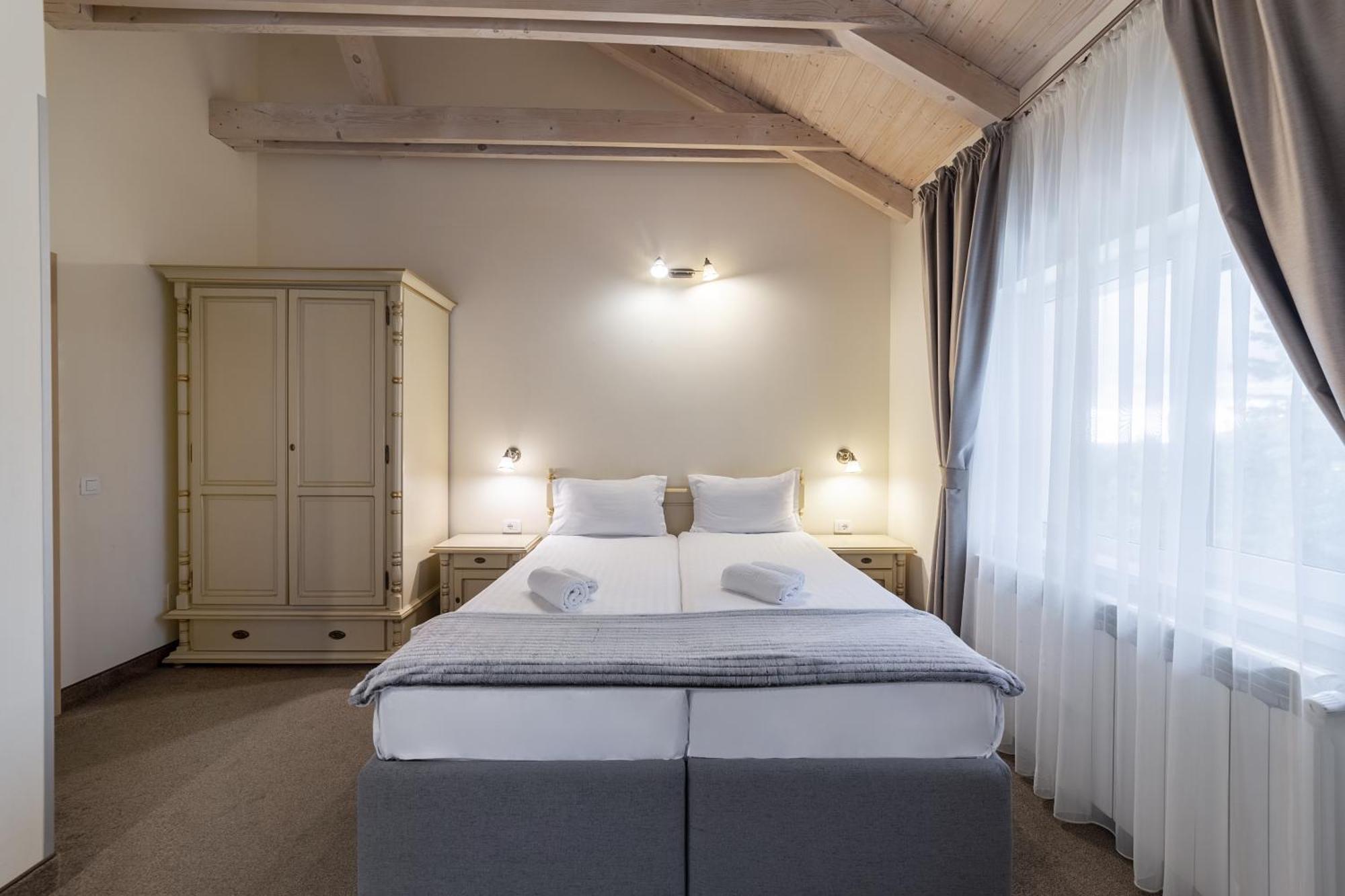 Hotel Eden 3 & Eden 4 à Predeal Extérieur photo